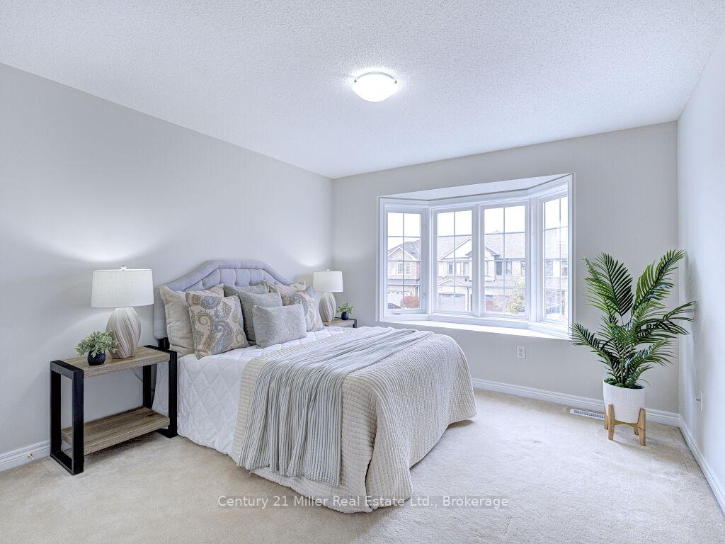 Photo 38 of 2092 Redstone Crescent, Oakville, Westmount — HOMEH