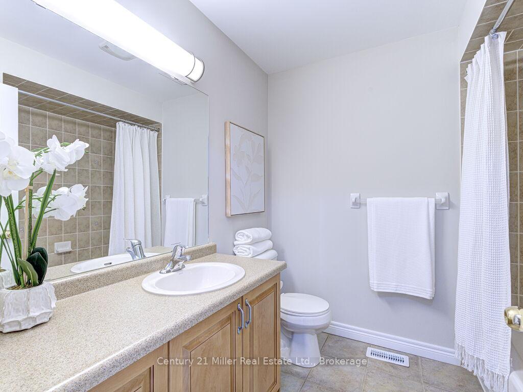 Photo 40 of 2092 Redstone Crescent, Oakville, Westmount — HOMEH