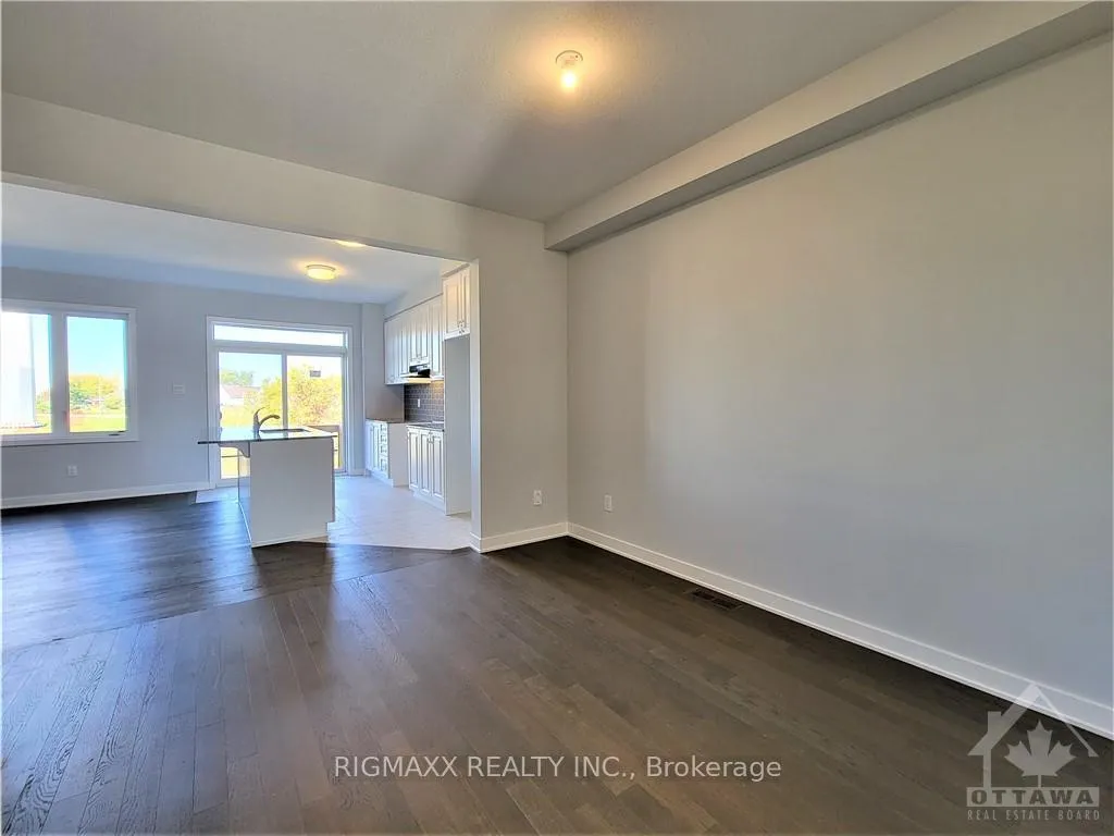 Photo 5 of 2112 Winsome Terrace, Ottawa, Fallingbrook/Gardenway South — HOMEH