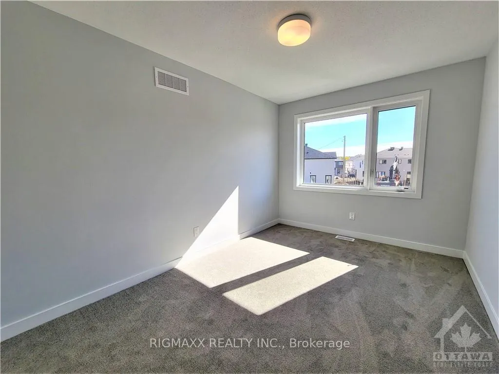 Photo 9 of 2112 Winsome Terrace, Ottawa, Fallingbrook/Gardenway South — HOMEH