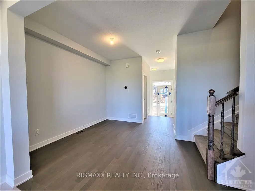 Photo 12 of 2112 Winsome Terrace, Ottawa, Fallingbrook/Gardenway South — HOMEH