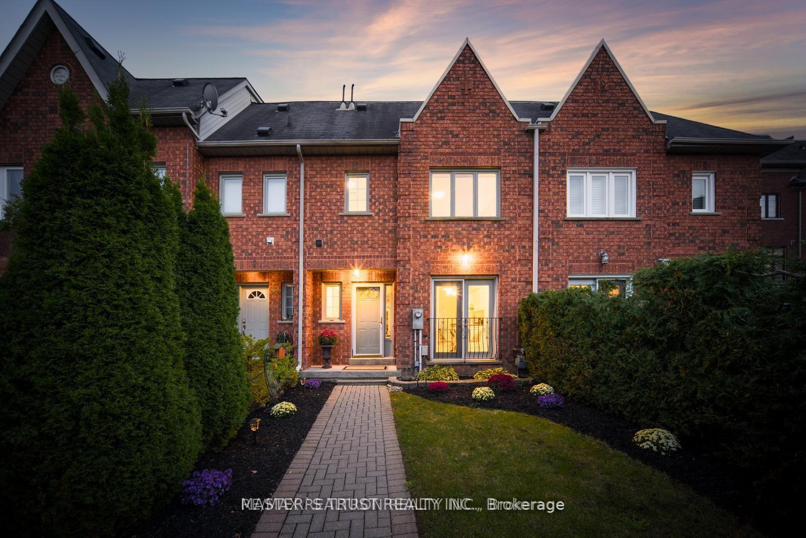 Photo 2 of 91 Lichfield Road, Markham, Unionville — HOMEH