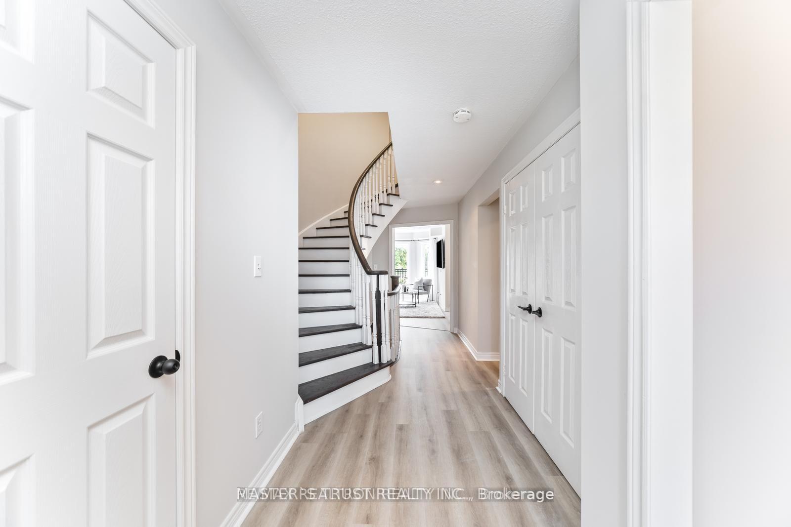Photo 7 of 91 Lichfield Road, Markham, Unionville — HOMEH