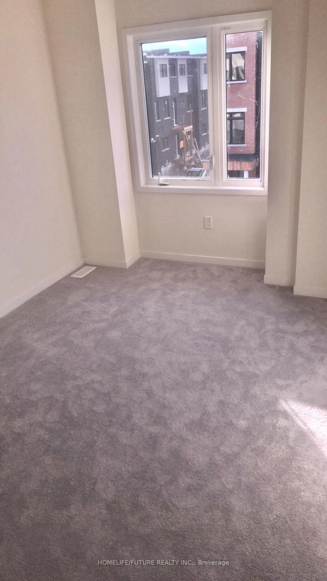 Photo 2 of Unit Upper Flr, 978 Kicking Horse Path, Oshawa, McLaughlin — HOMEH