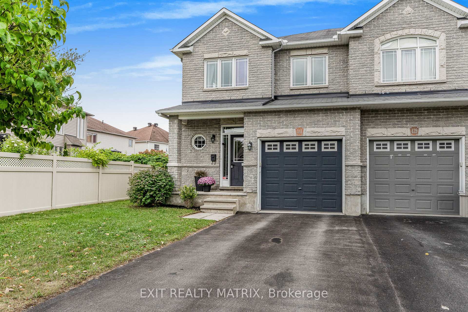 Photo 2 of 441 June Court, Ottawa, Mer Bleue/Bradley Estates/Anderson Park — HOMEH