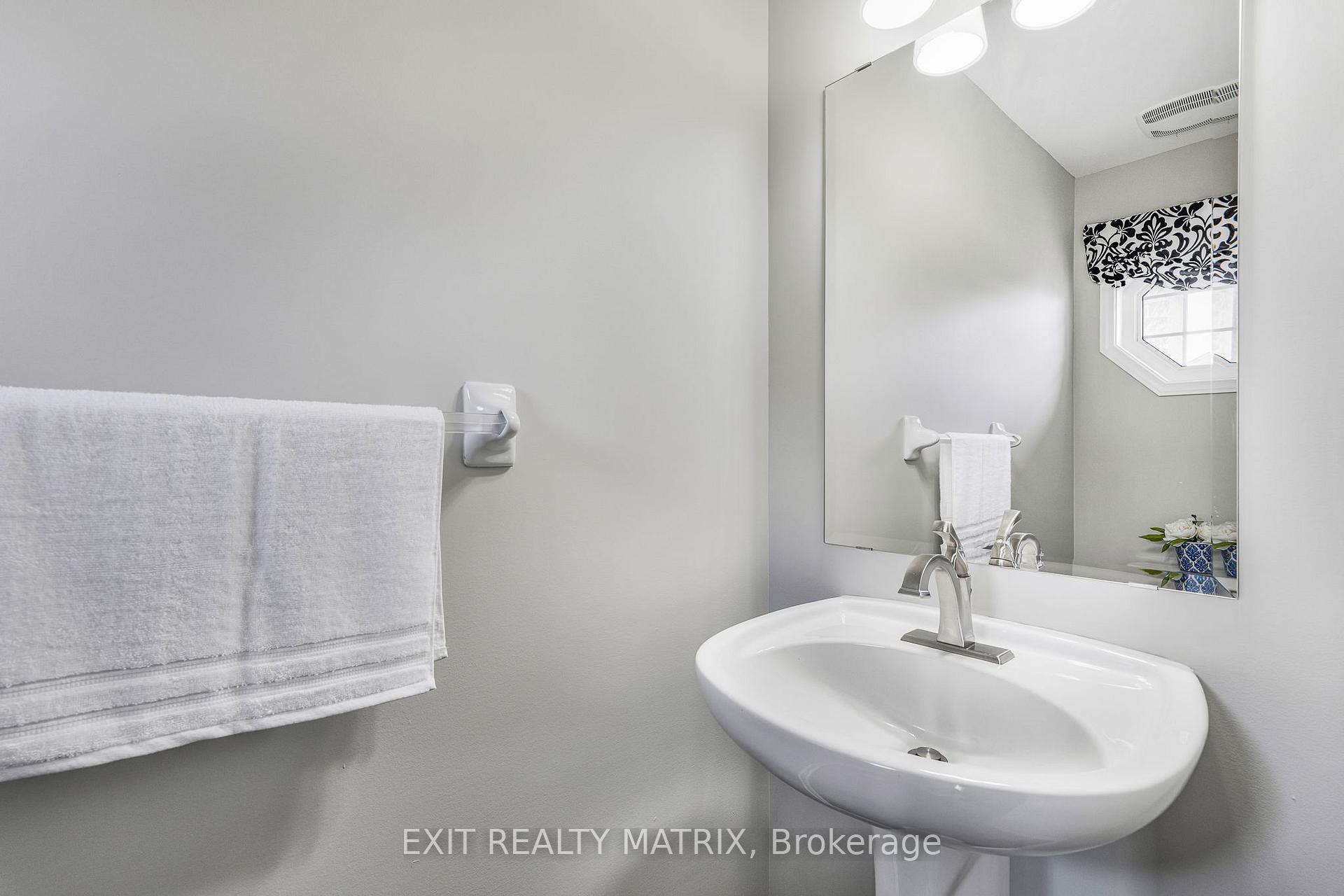 Photo 4 of 441 June Court, Ottawa, Mer Bleue/Bradley Estates/Anderson Park — HOMEH