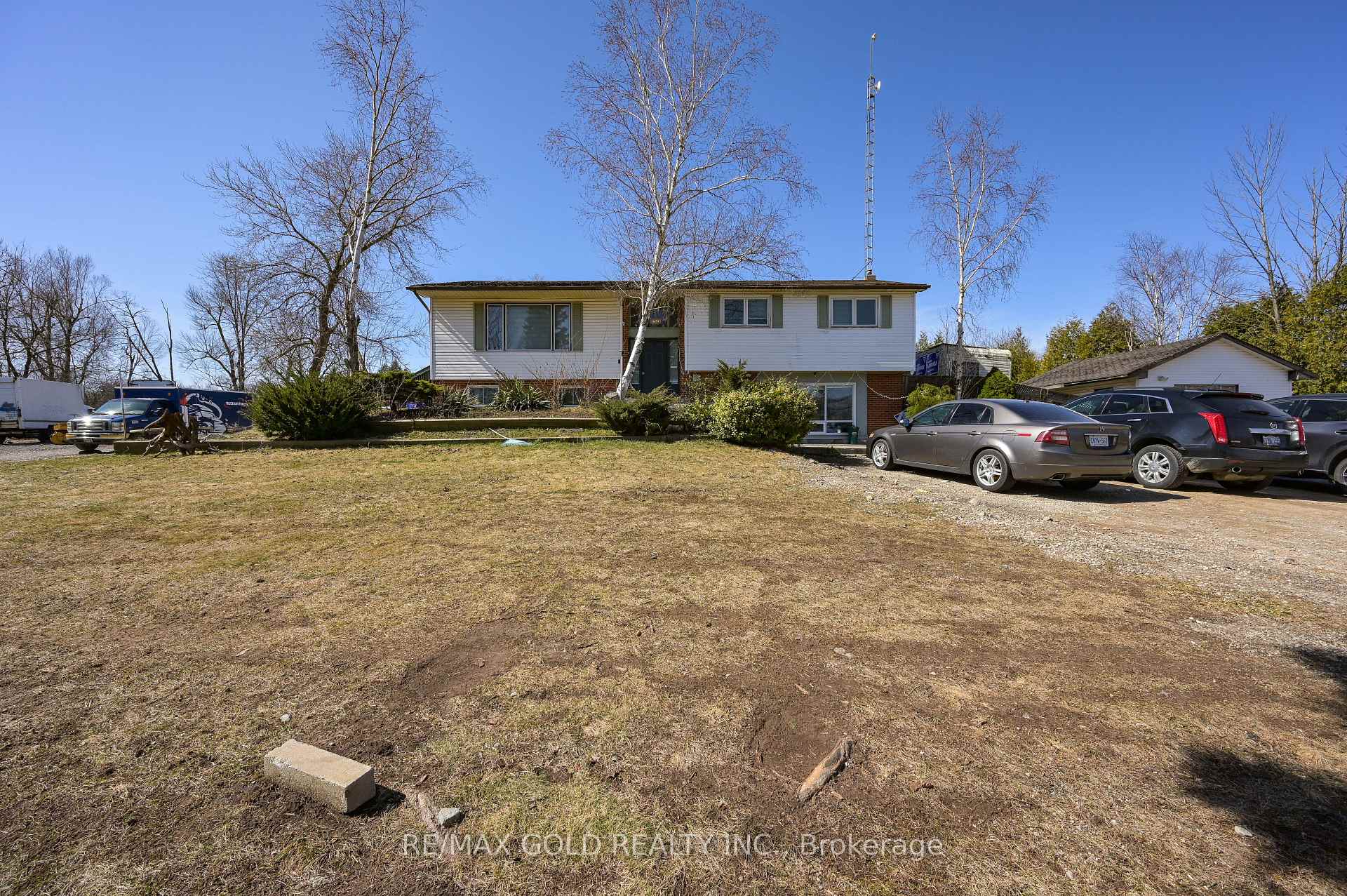 Photo 2 of 9664 Guelph Line, Milton, Rural Milton West — HOMEH