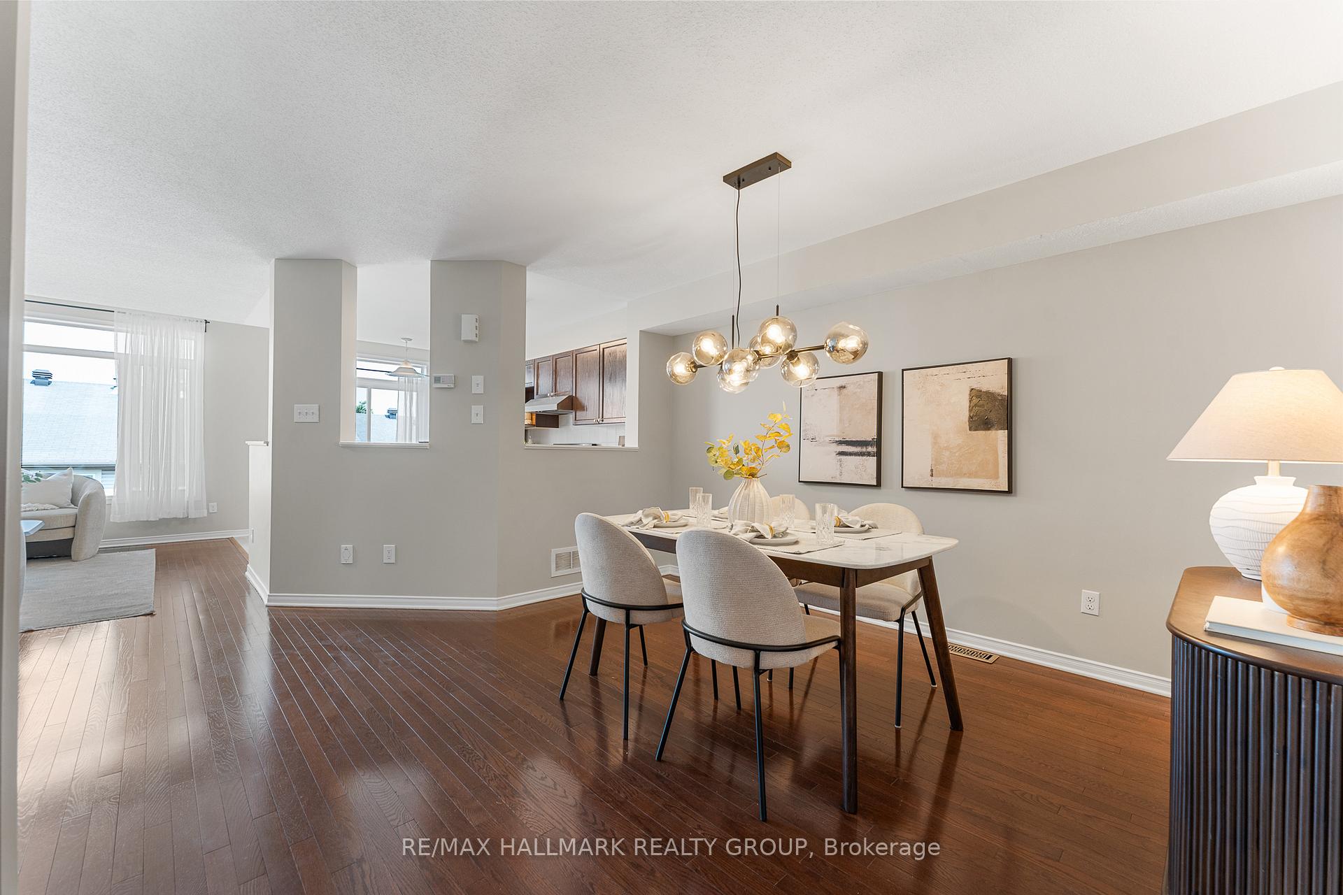 Photo 3 of 207 Cityview Crescent, Ottawa, Springridge/East Village — HOMEH