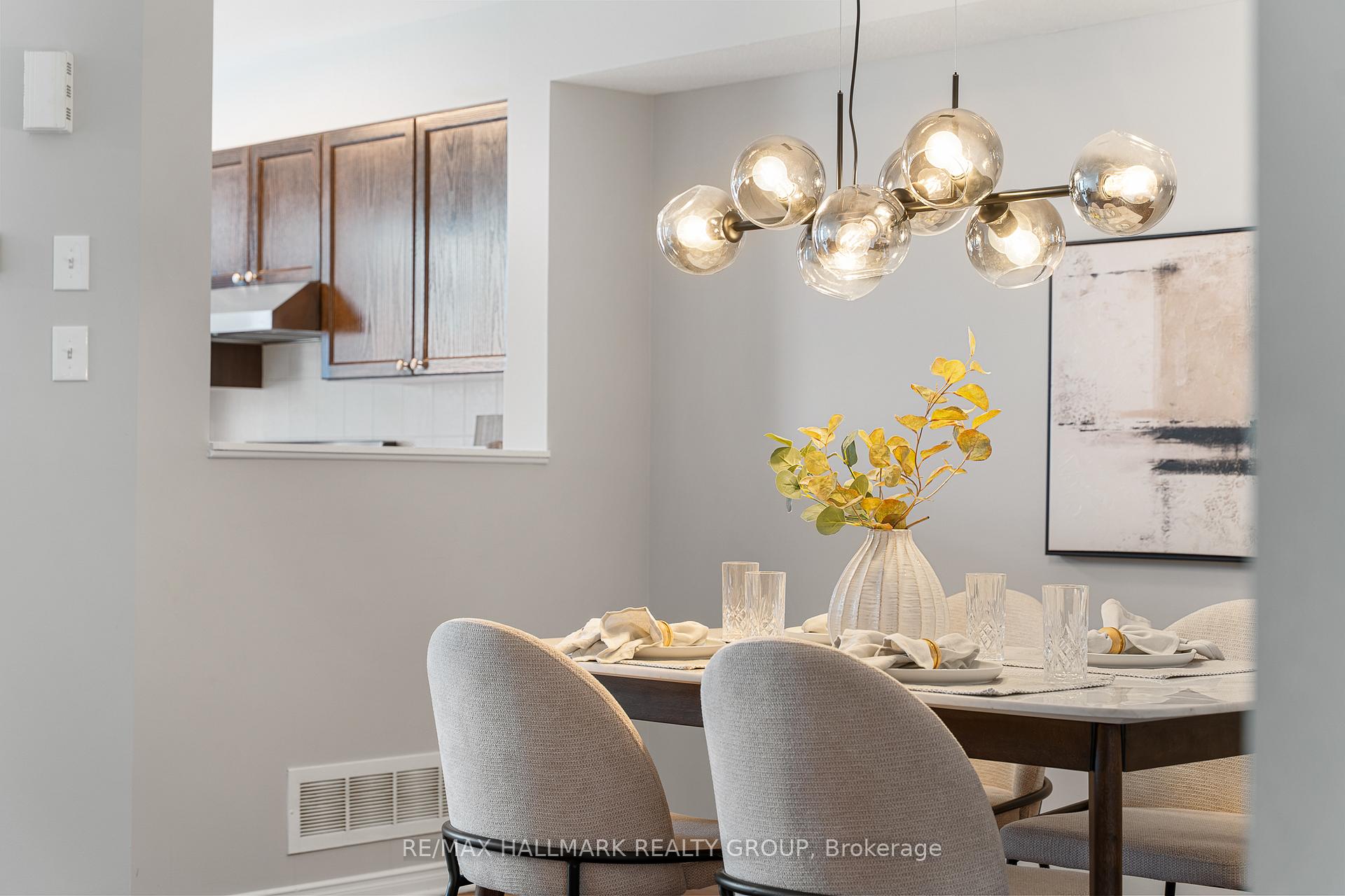Photo 4 of 207 Cityview Crescent, Ottawa, Springridge/East Village — HOMEH