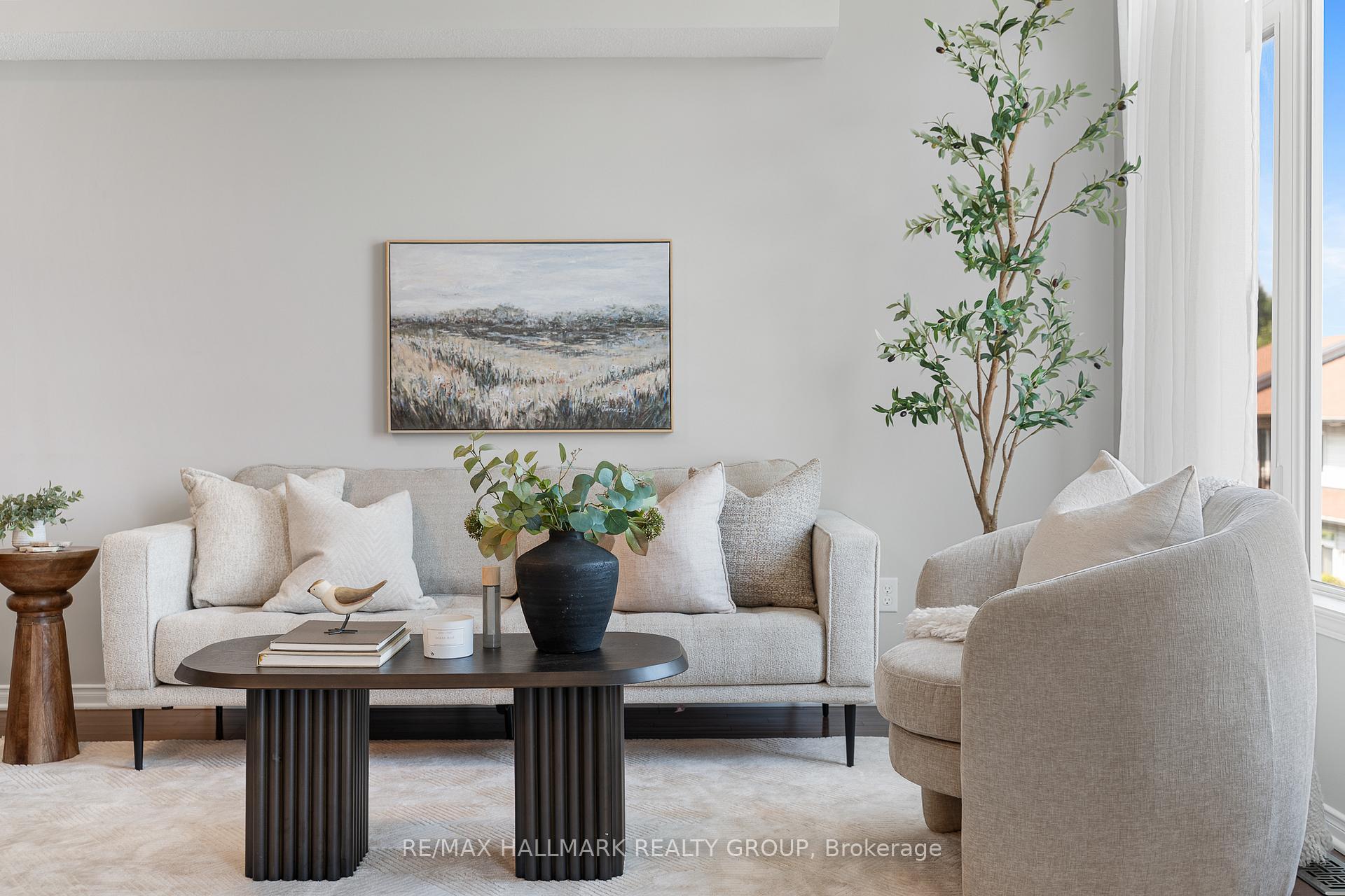 Photo 8 of 207 Cityview Crescent, Ottawa, Springridge/East Village — HOMEH