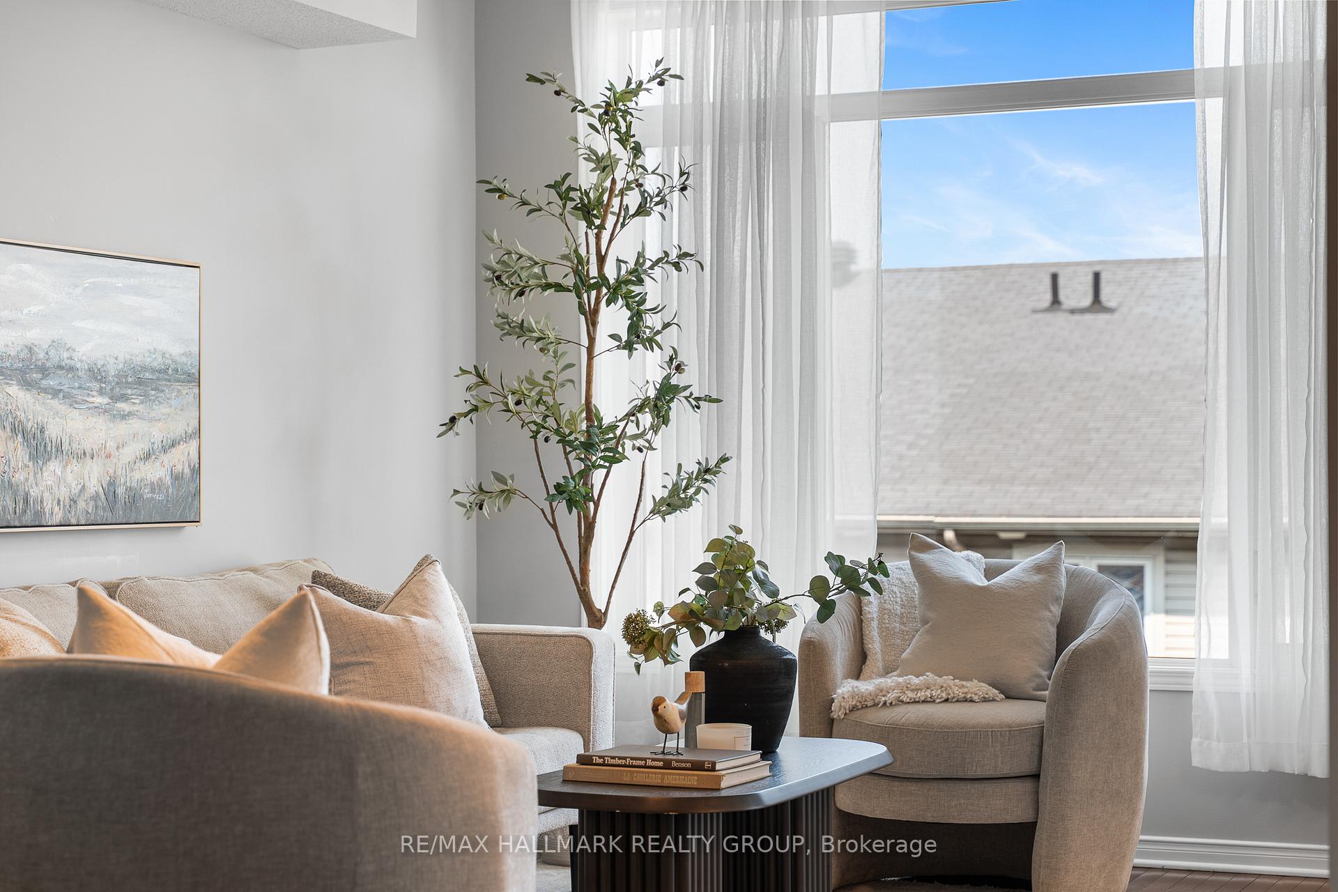 Photo 9 of 207 Cityview Crescent, Ottawa, Springridge/East Village — HOMEH