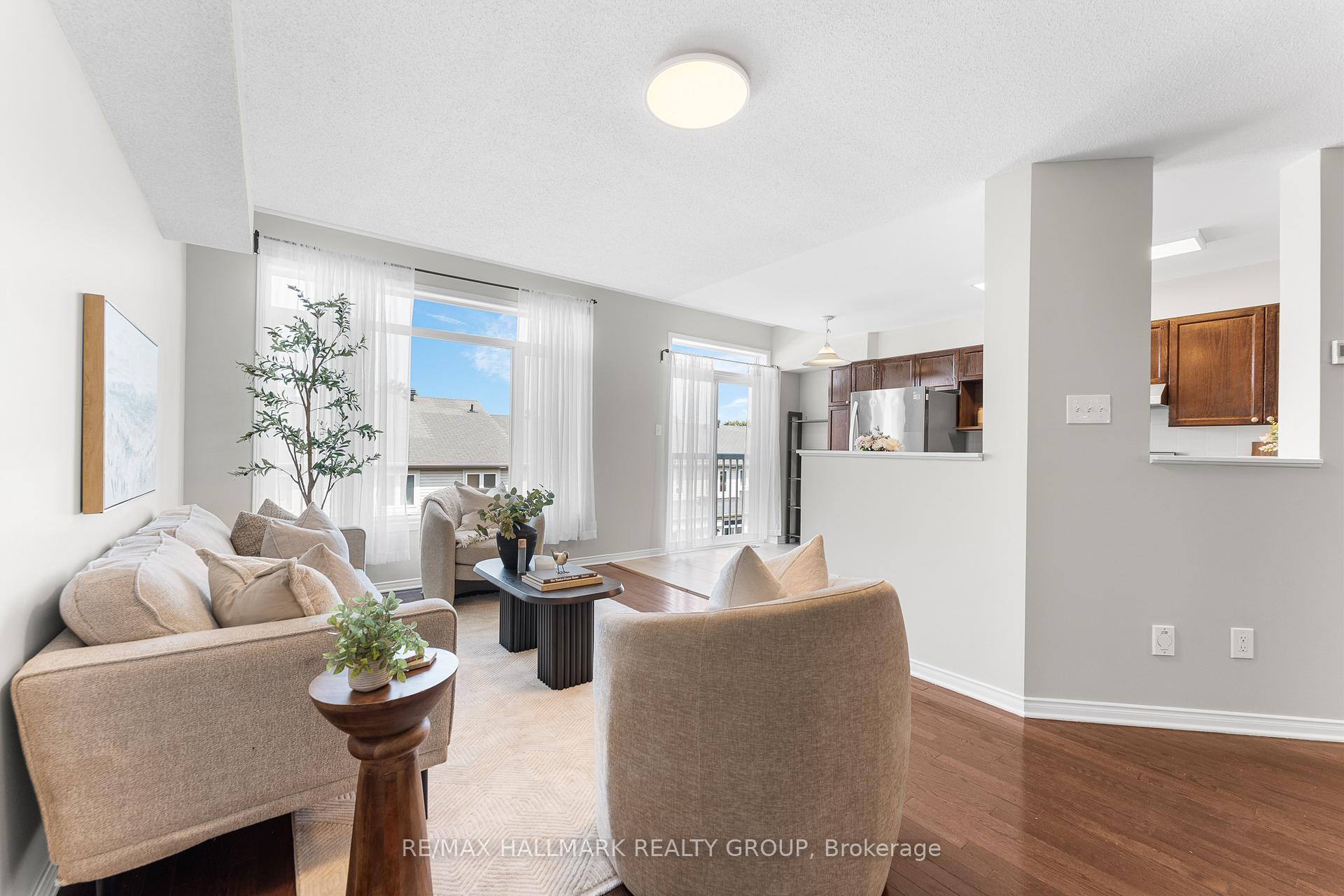 Photo 13 of 207 Cityview Crescent, Ottawa, Springridge/East Village — HOMEH