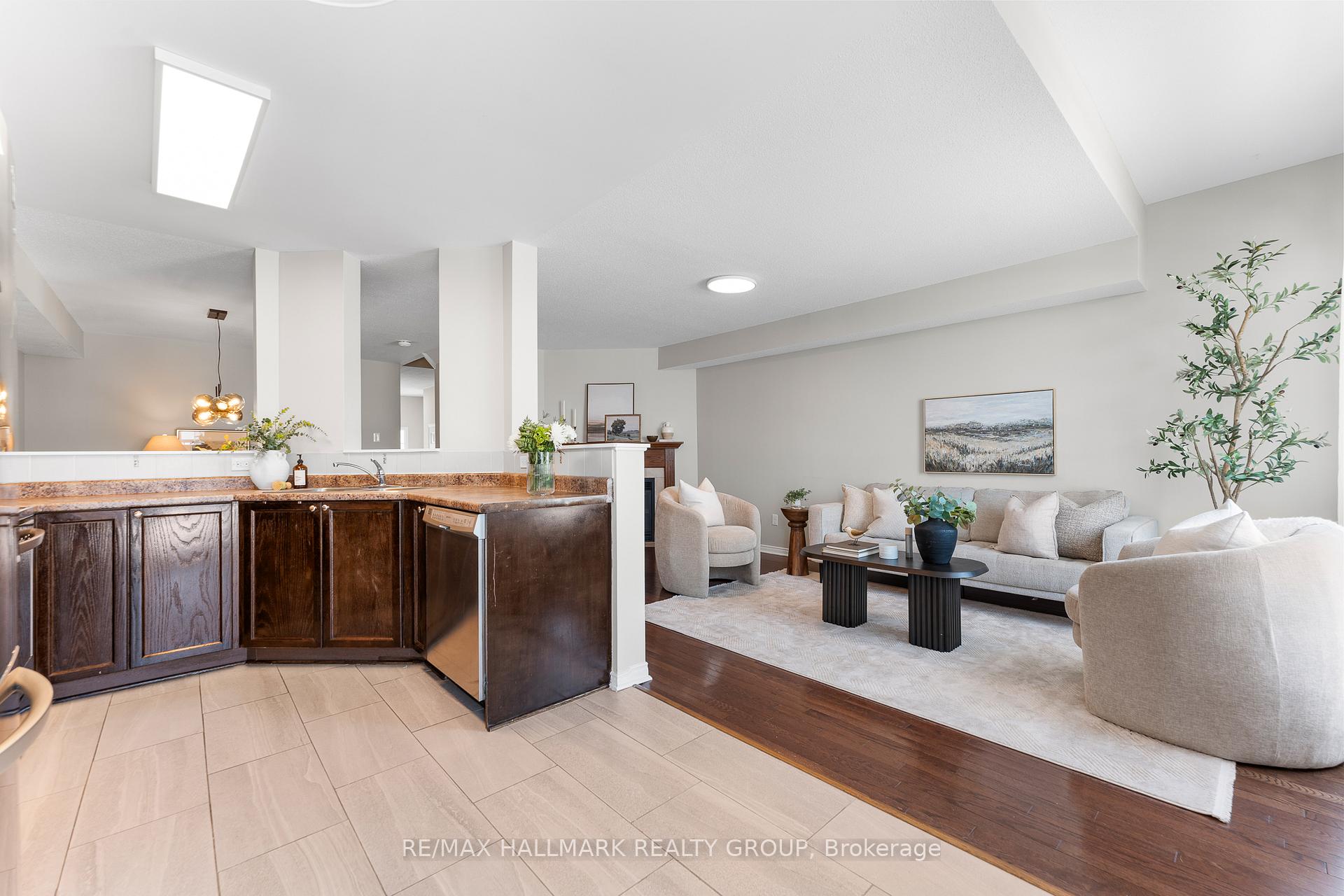 Photo 18 of 207 Cityview Crescent, Ottawa, Springridge/East Village — HOMEH