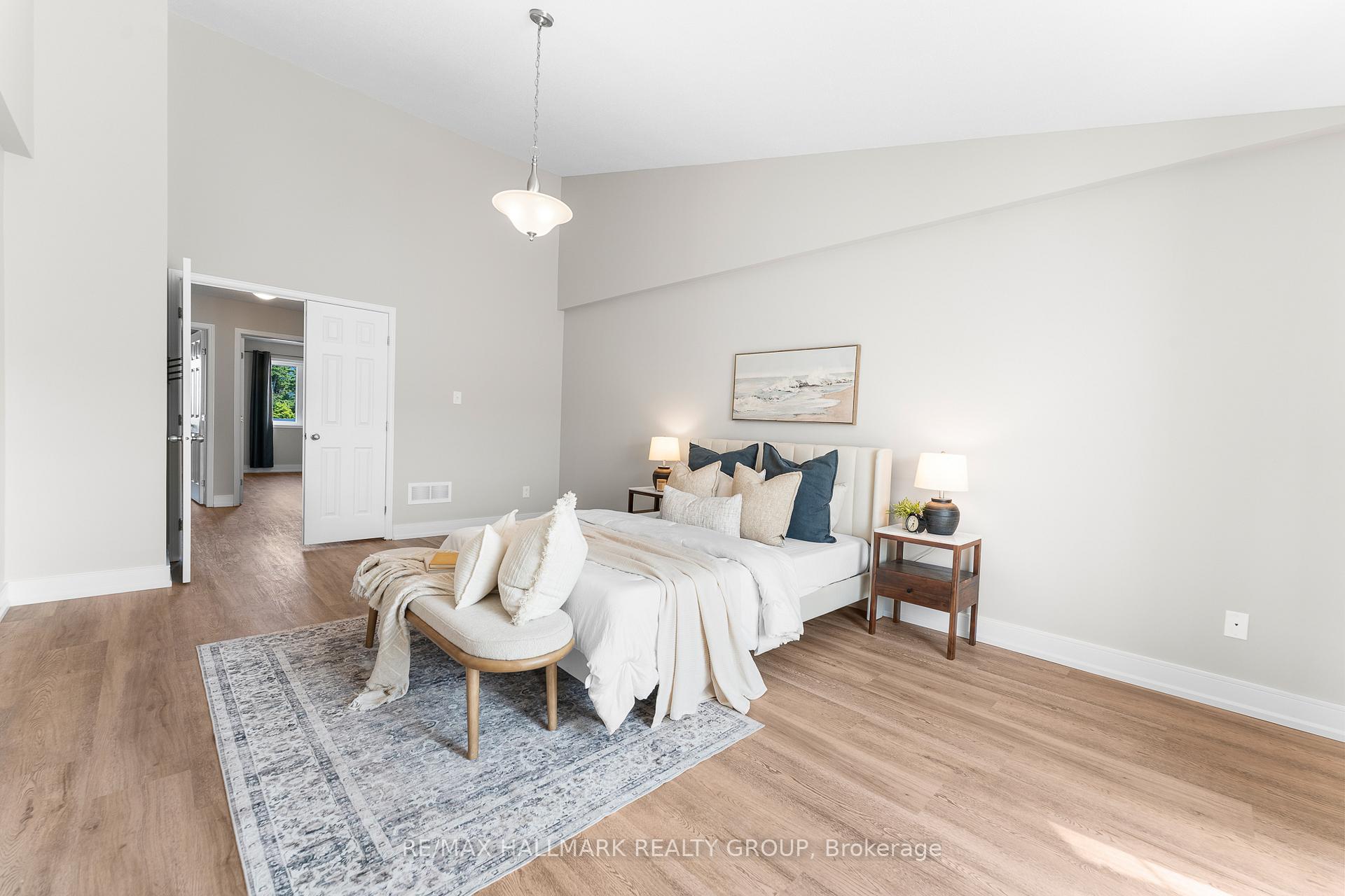 Photo 23 of 207 Cityview Crescent, Ottawa, Springridge/East Village — HOMEH