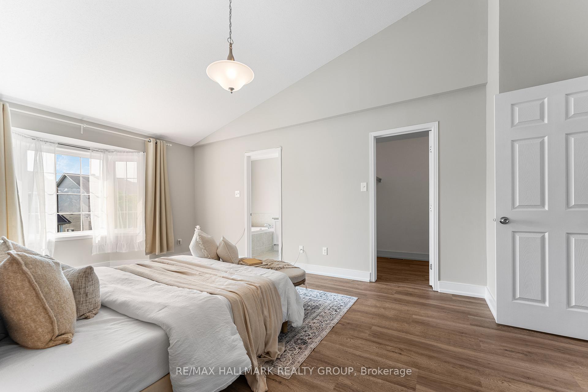 Photo 24 of 207 Cityview Crescent, Ottawa, Springridge/East Village — HOMEH