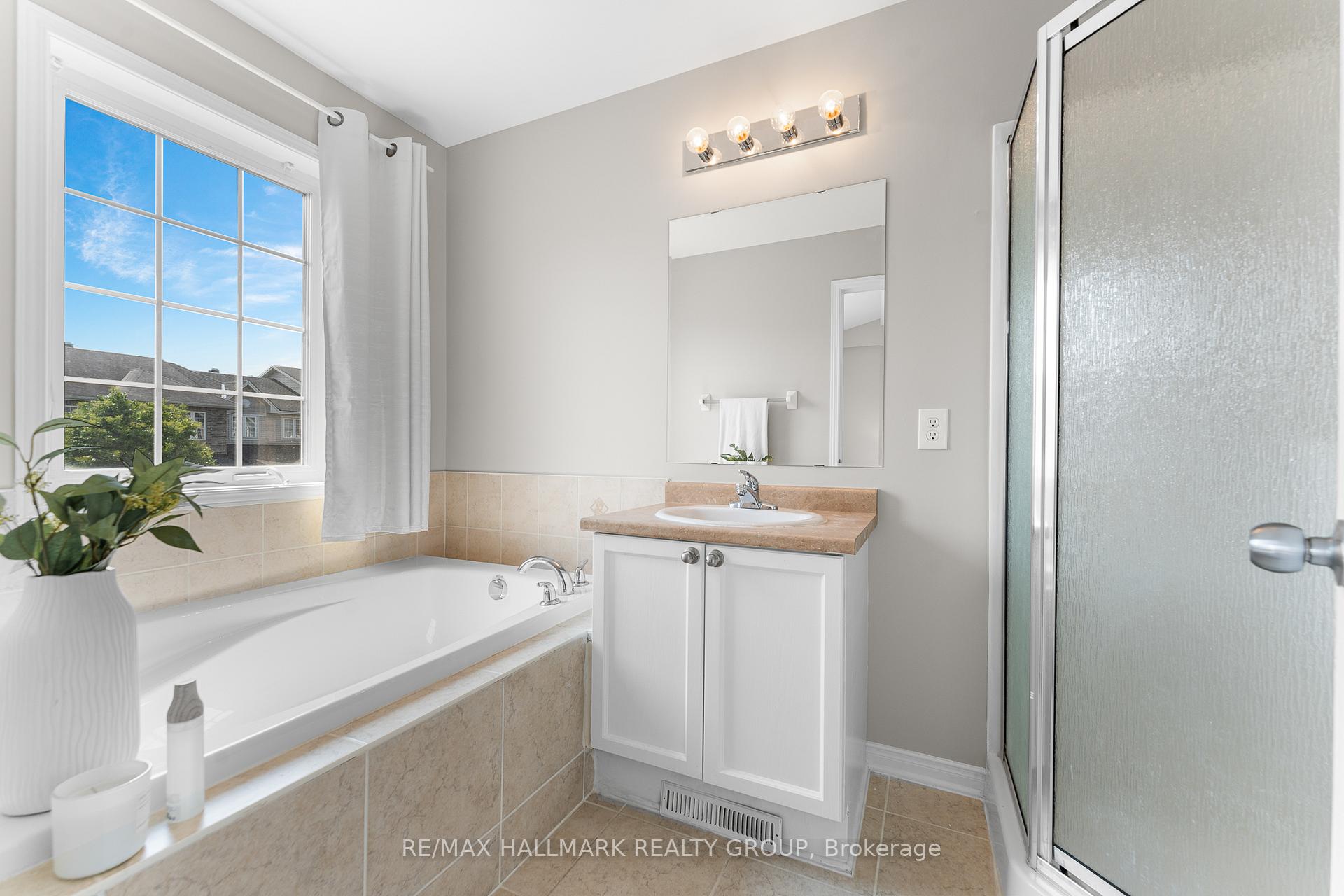 Photo 25 of 207 Cityview Crescent, Ottawa, Springridge/East Village — HOMEH