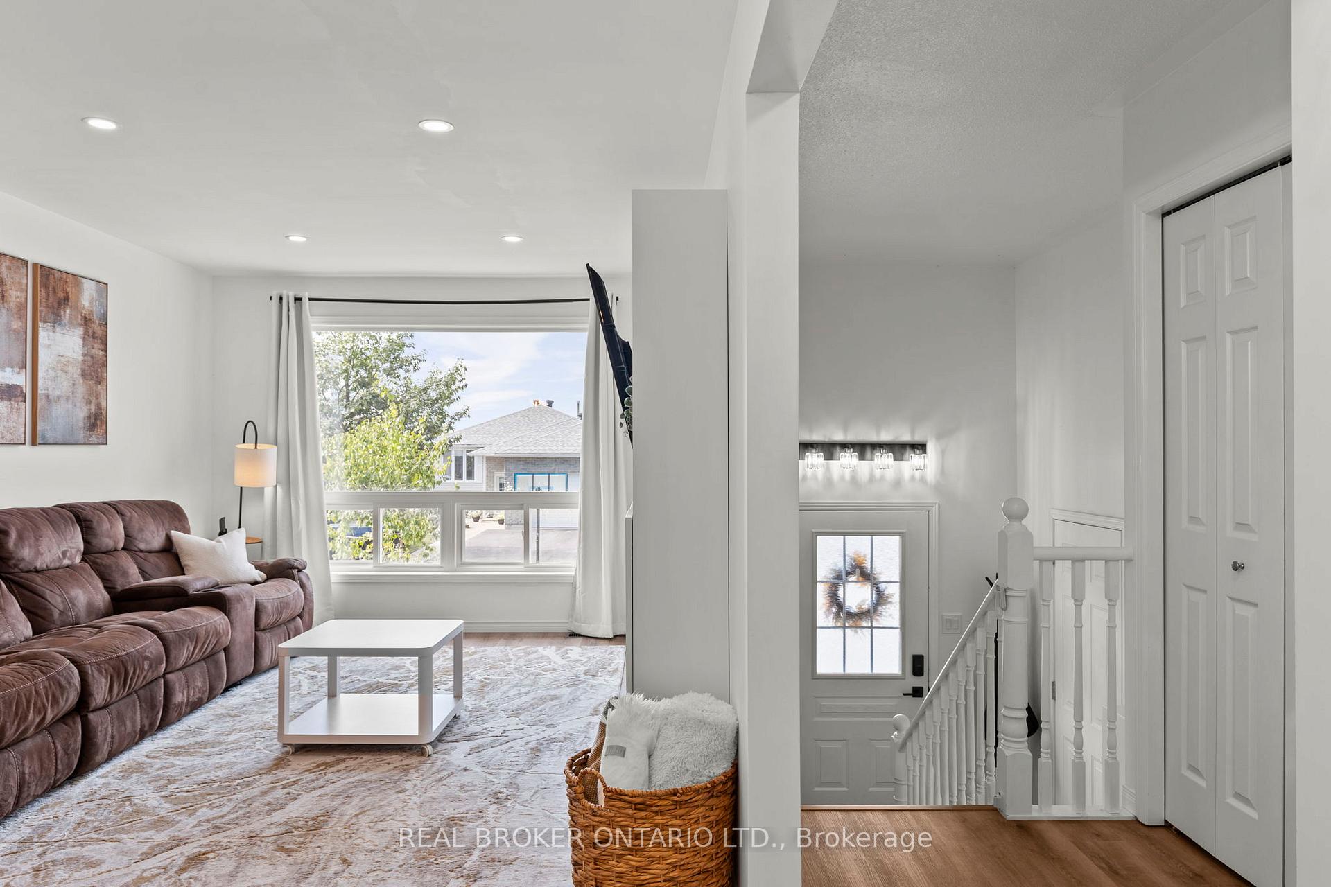 Photo 7 of 10 Jordon Crescent, Orillia — HOMEH
