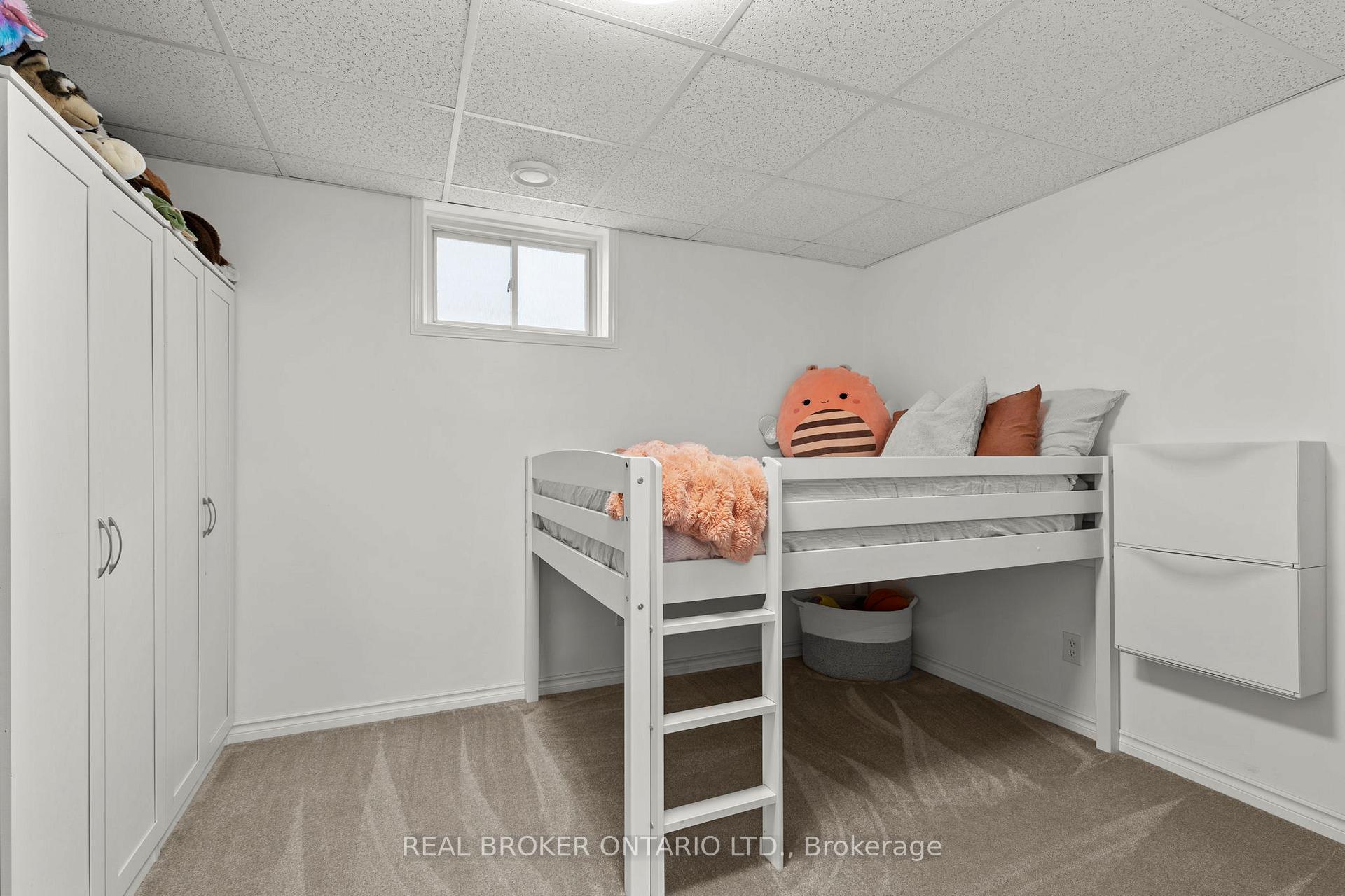 Photo 23 of 10 Jordon Crescent, Orillia — HOMEH