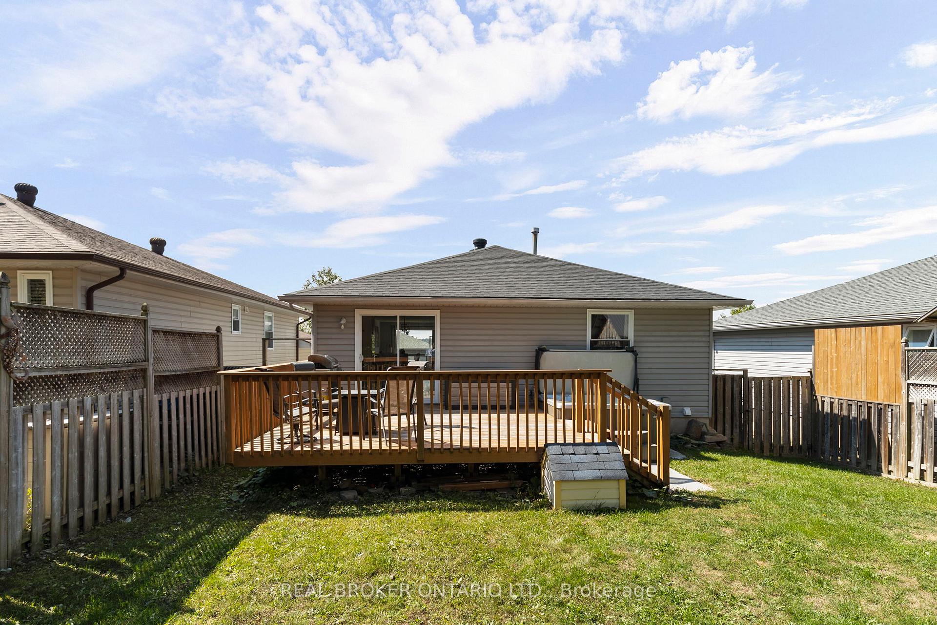 Photo 27 of 10 Jordon Crescent, Orillia — HOMEH