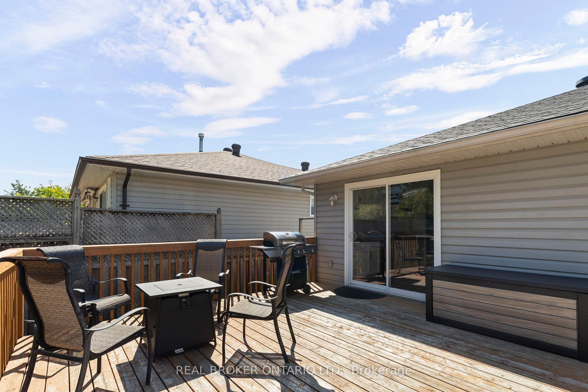 Photo 30 of 10 Jordon Crescent, Orillia — HOMEH