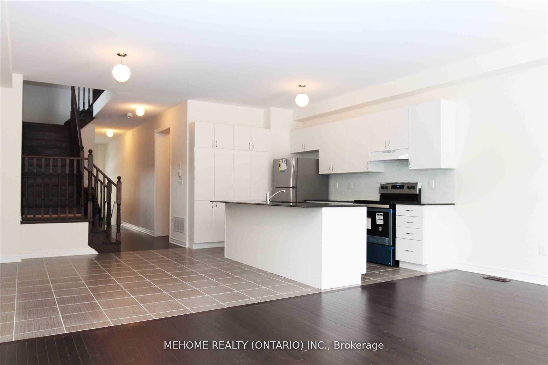 Photo 3 of 20 Titan Trail, Markham, Cedarwood — HOMEH
