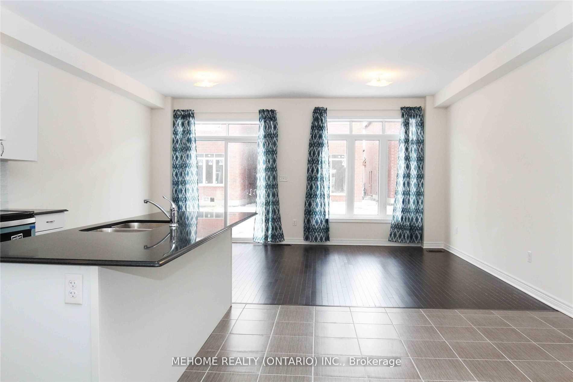 Photo 6 of 20 Titan Trail, Markham, Cedarwood — HOMEH