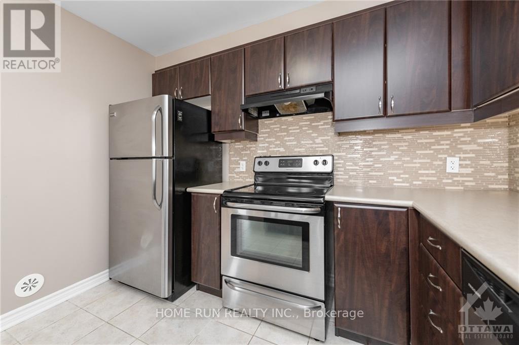 Photo 11 of 102 Sunshine Crescent, Ottawa, Notting Hill/Summerside — HOMEH