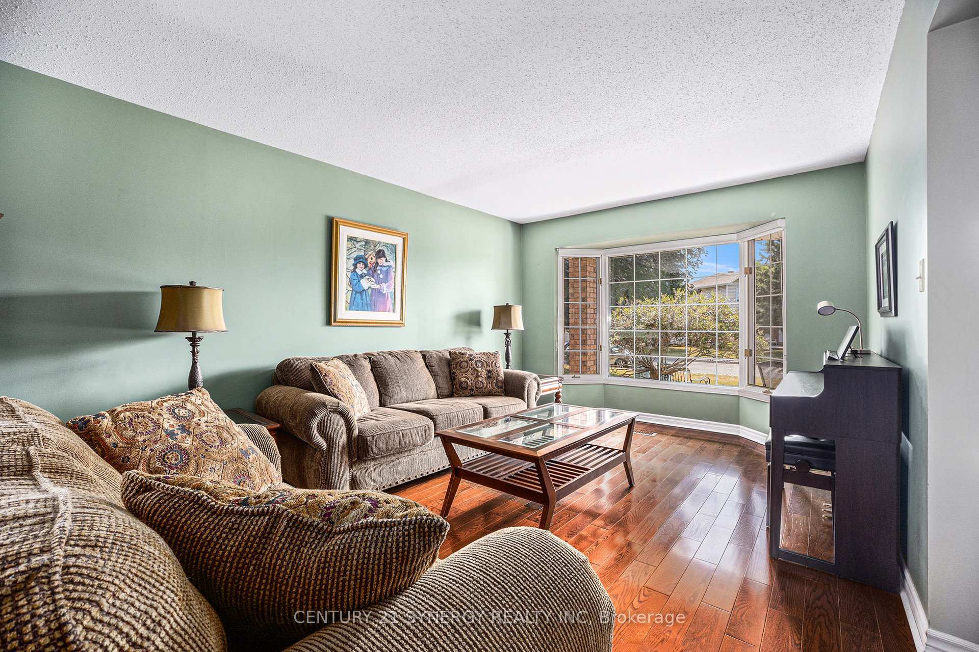Photo 6 of 1730 Leduc Crescent, Ottawa, Fallingbrook/Pineridge — HOMEH