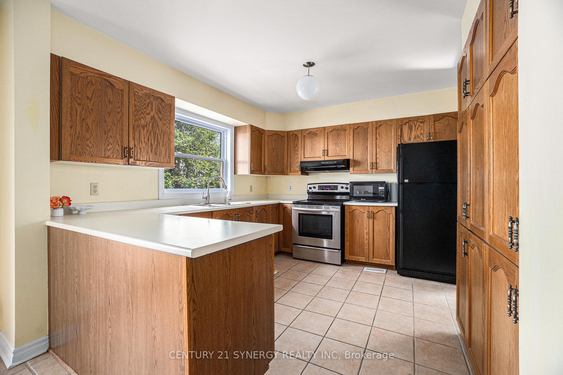 Photo 11 of 1730 Leduc Crescent, Ottawa, Fallingbrook/Pineridge — HOMEH