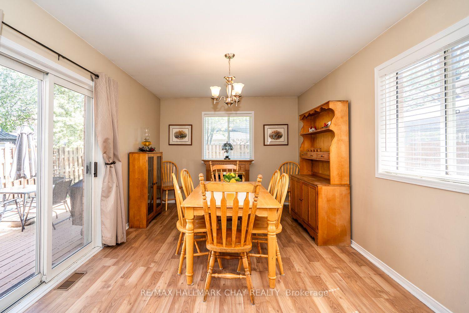 Photo 18 of 17 Henderson Crescent, New Tecumseth, Alliston — HOMEH
