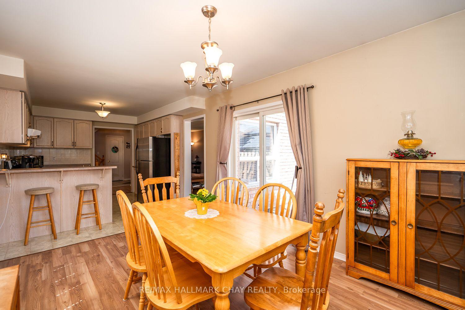 Photo 19 of 17 Henderson Crescent, New Tecumseth, Alliston — HOMEH