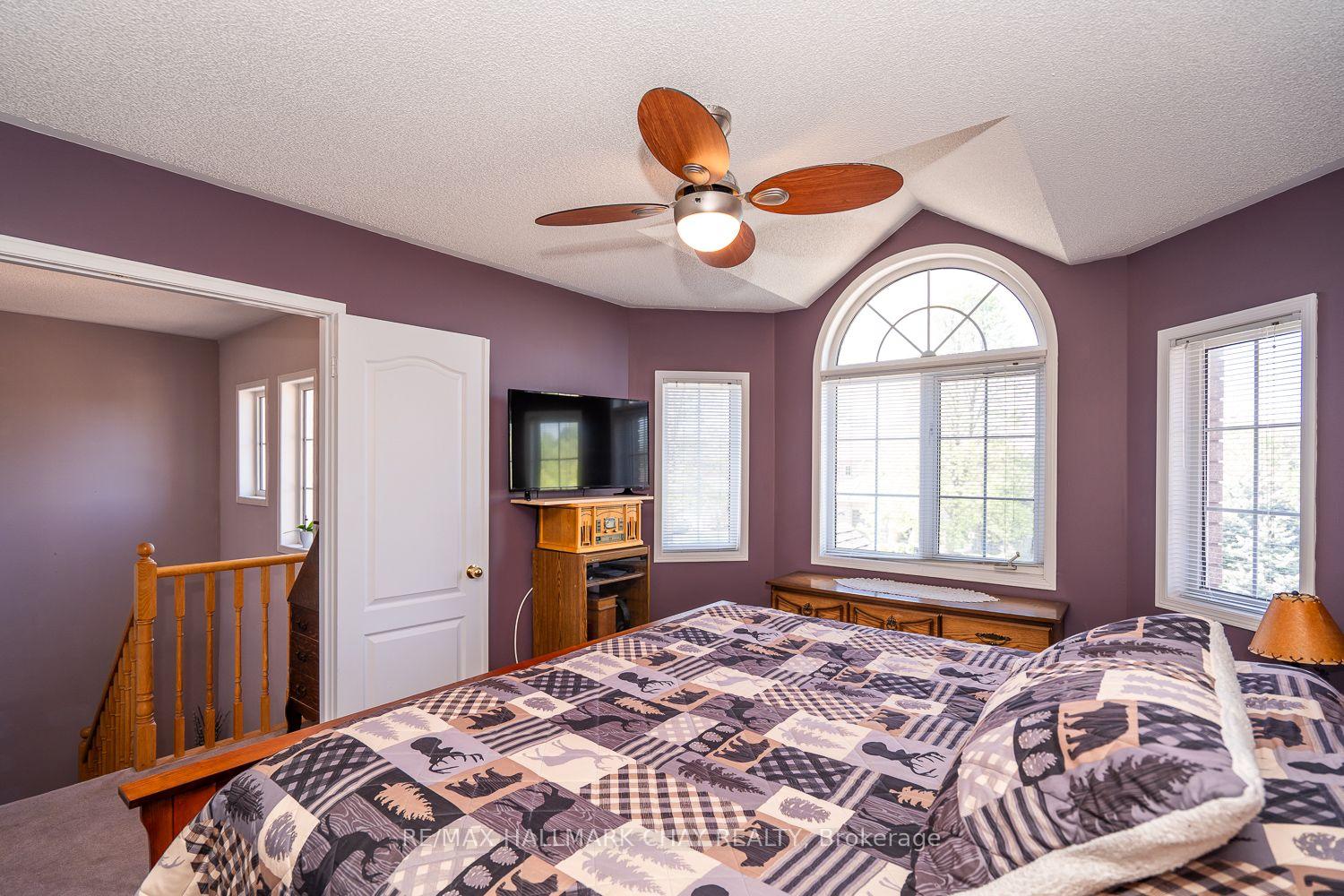 Photo 31 of 17 Henderson Crescent, New Tecumseth, Alliston — HOMEH