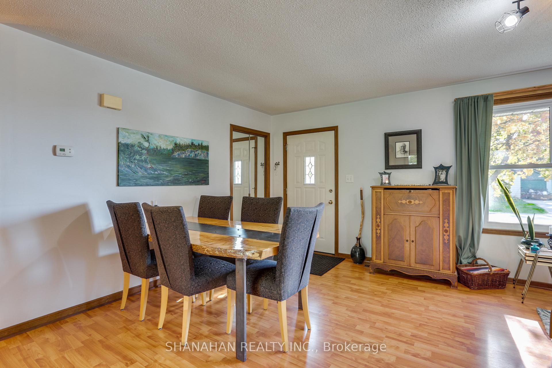 Photo 8 of 122 Duke Street, North Middlesex, Parkhill — HOMEH