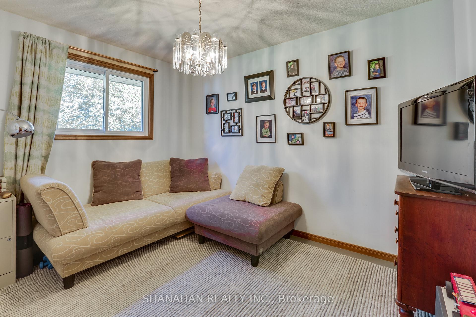 Photo 16 of 122 Duke Street, North Middlesex, Parkhill — HOMEH