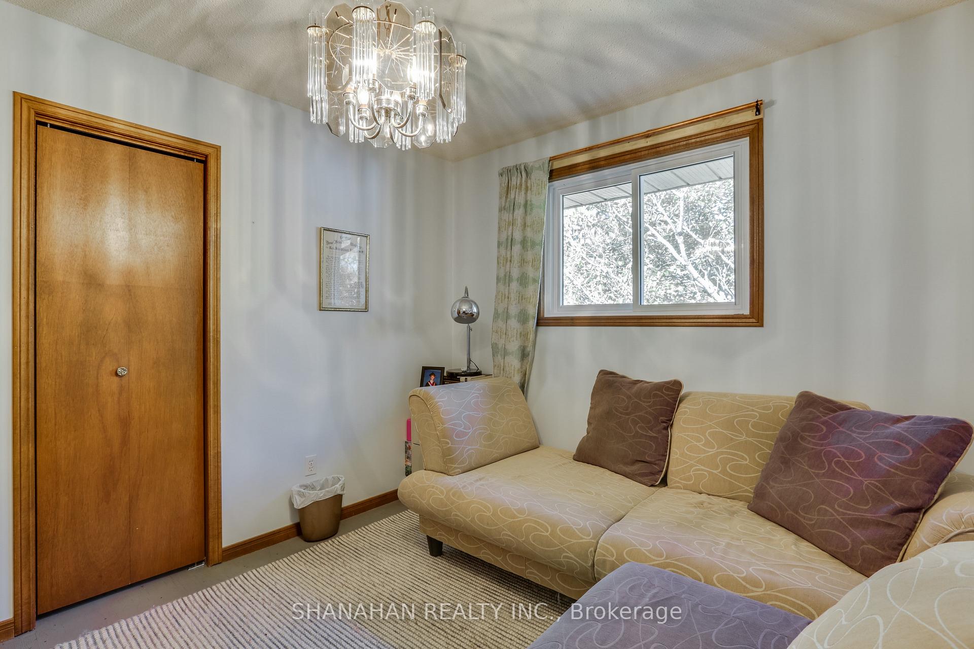 Photo 17 of 122 Duke Street, North Middlesex, Parkhill — HOMEH