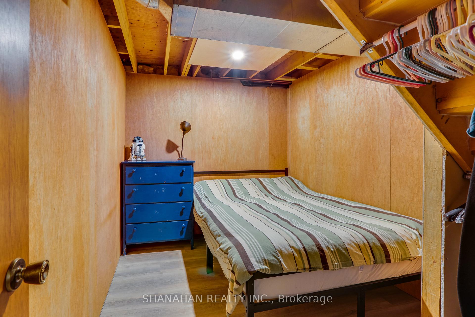 Photo 24 of 122 Duke Street, North Middlesex, Parkhill — HOMEH