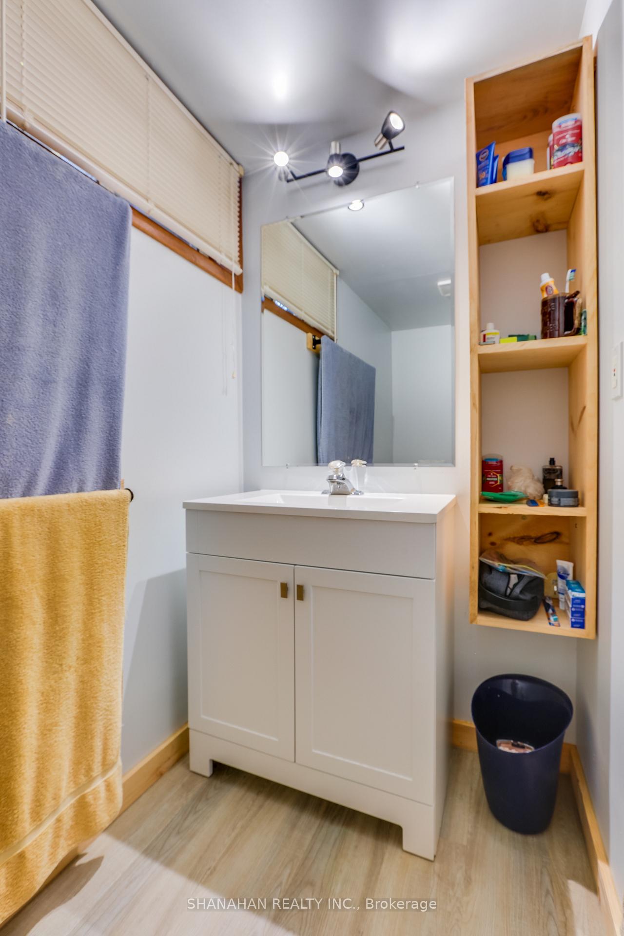 Photo 28 of 122 Duke Street, North Middlesex, Parkhill — HOMEH