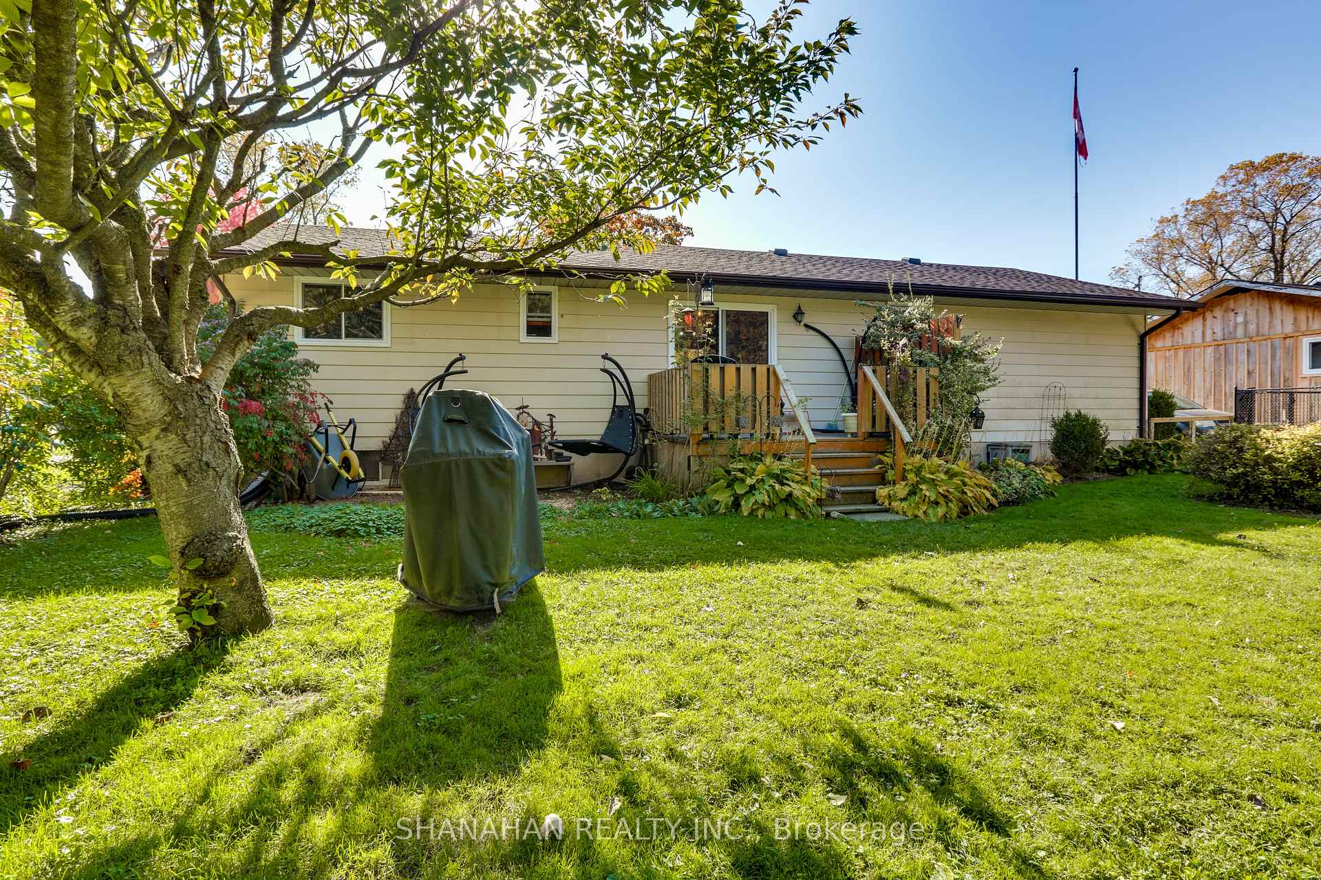 Photo 35 of 122 Duke Street, North Middlesex, Parkhill — HOMEH