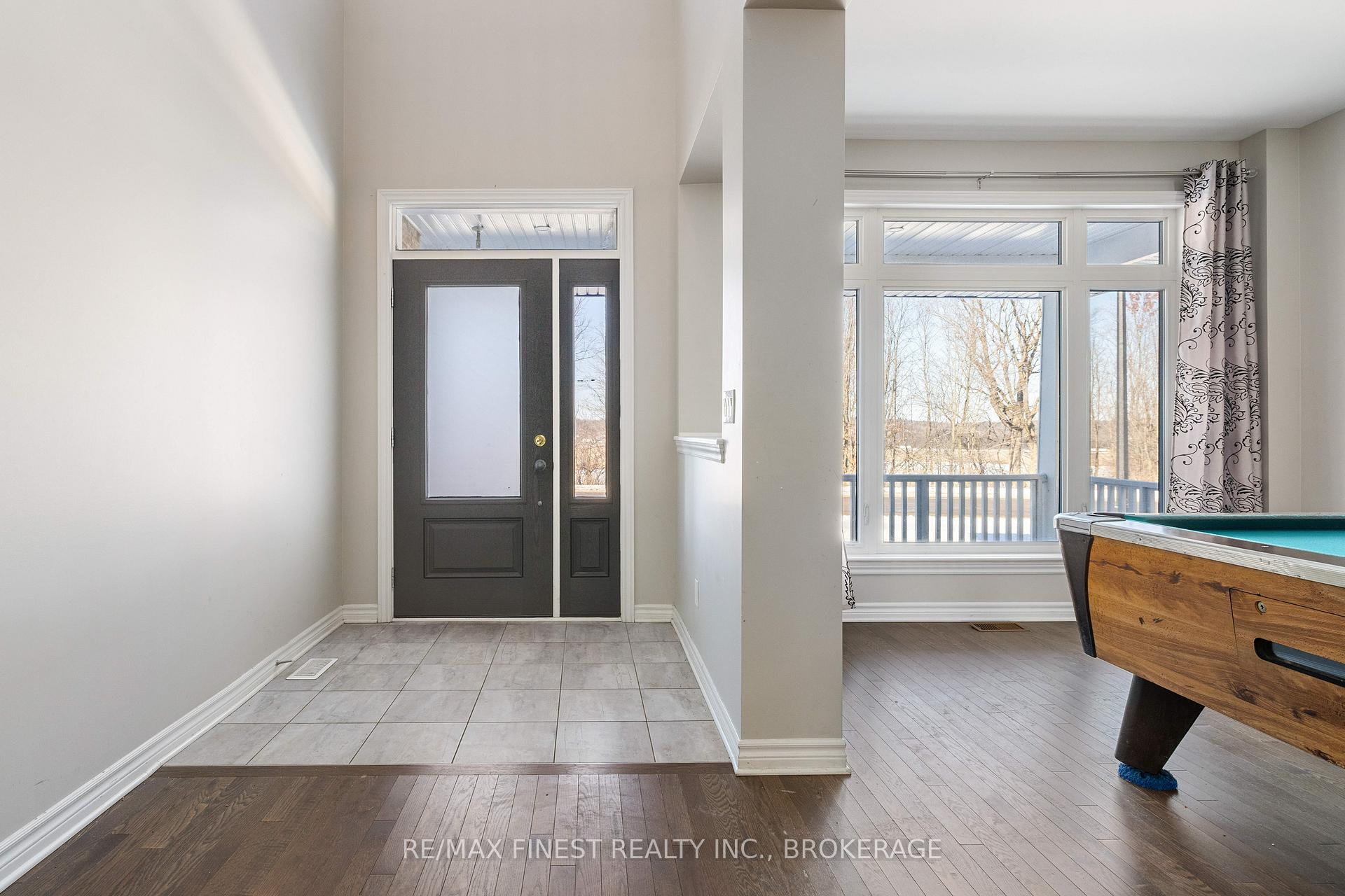 Photo 3 of 1239 Waterside Way, Kingston, Kingston East (Incl Barret Crt) — HOMEH