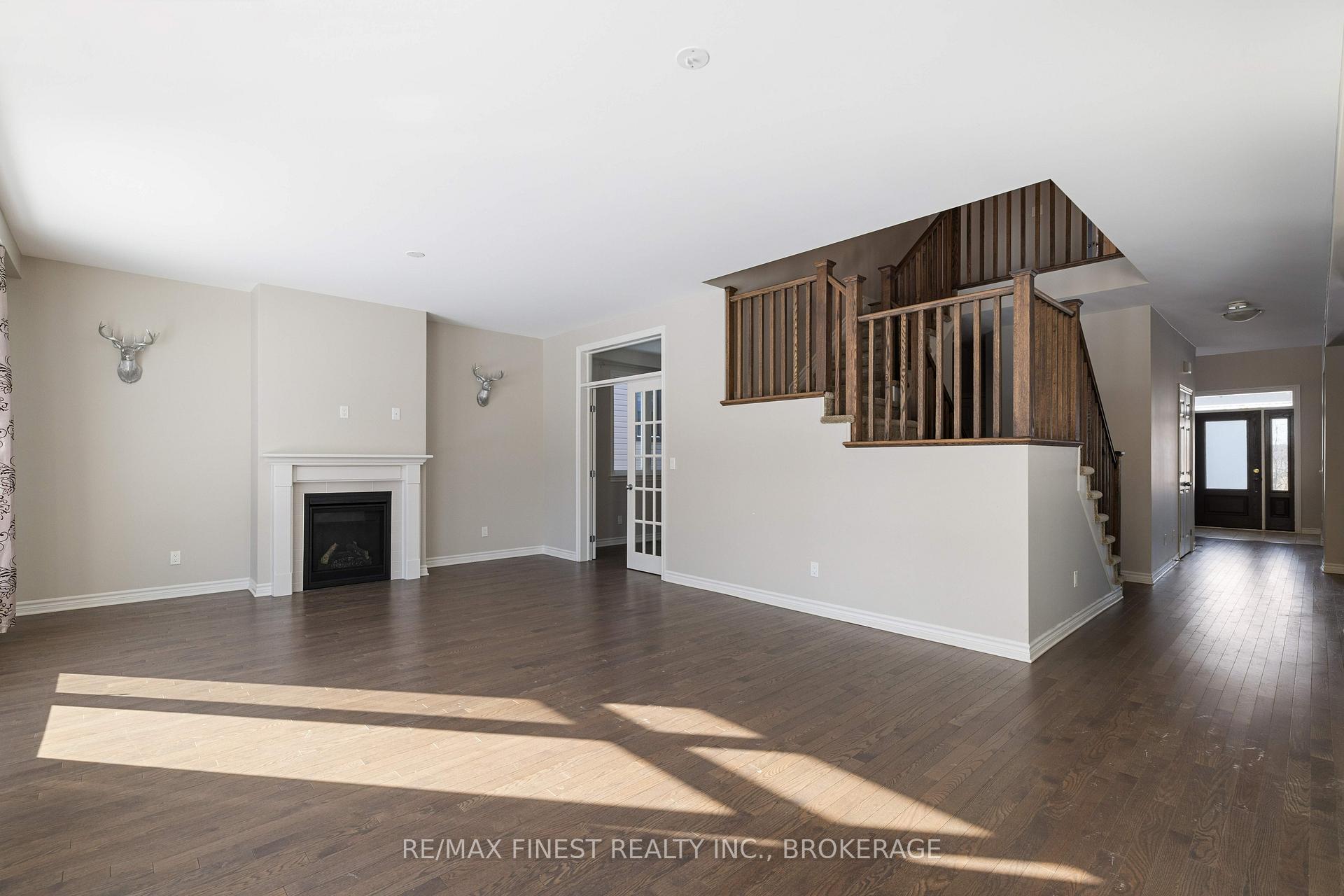 Photo 9 of 1239 Waterside Way, Kingston, Kingston East (Incl Barret Crt) — HOMEH