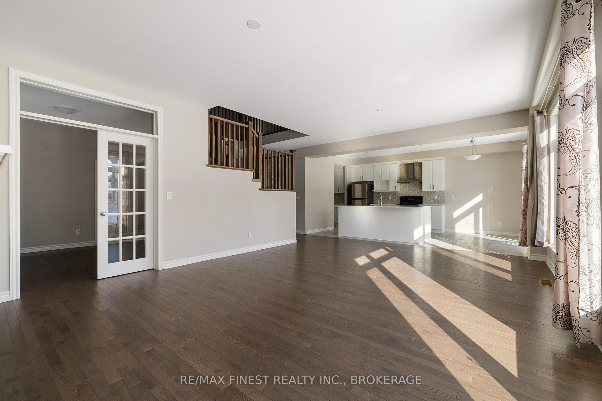 Photo 12 of 1239 Waterside Way, Kingston, Kingston East (Incl Barret Crt) — HOMEH