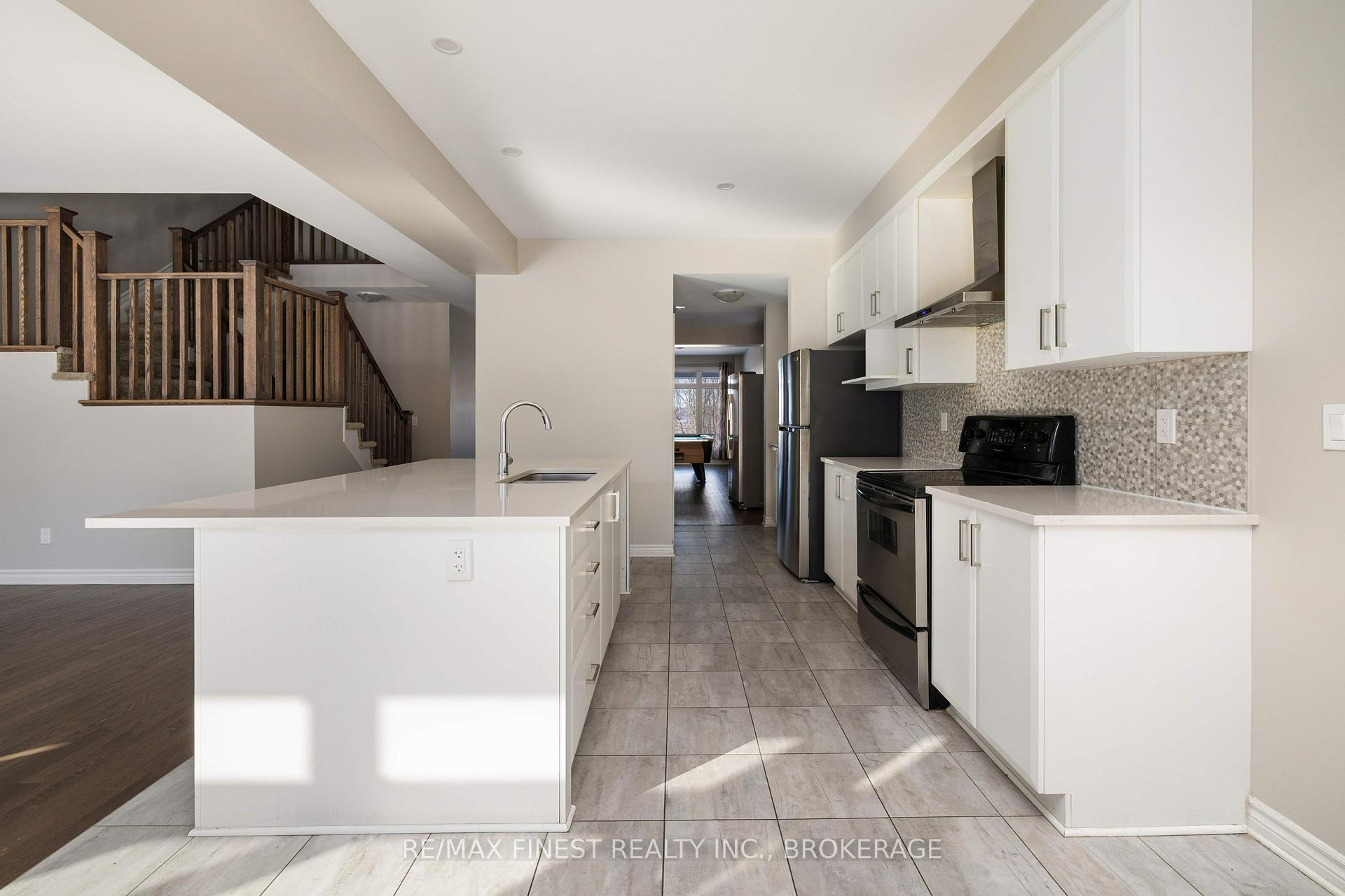 Photo 16 of 1239 Waterside Way, Kingston, Kingston East (Incl Barret Crt) — HOMEH