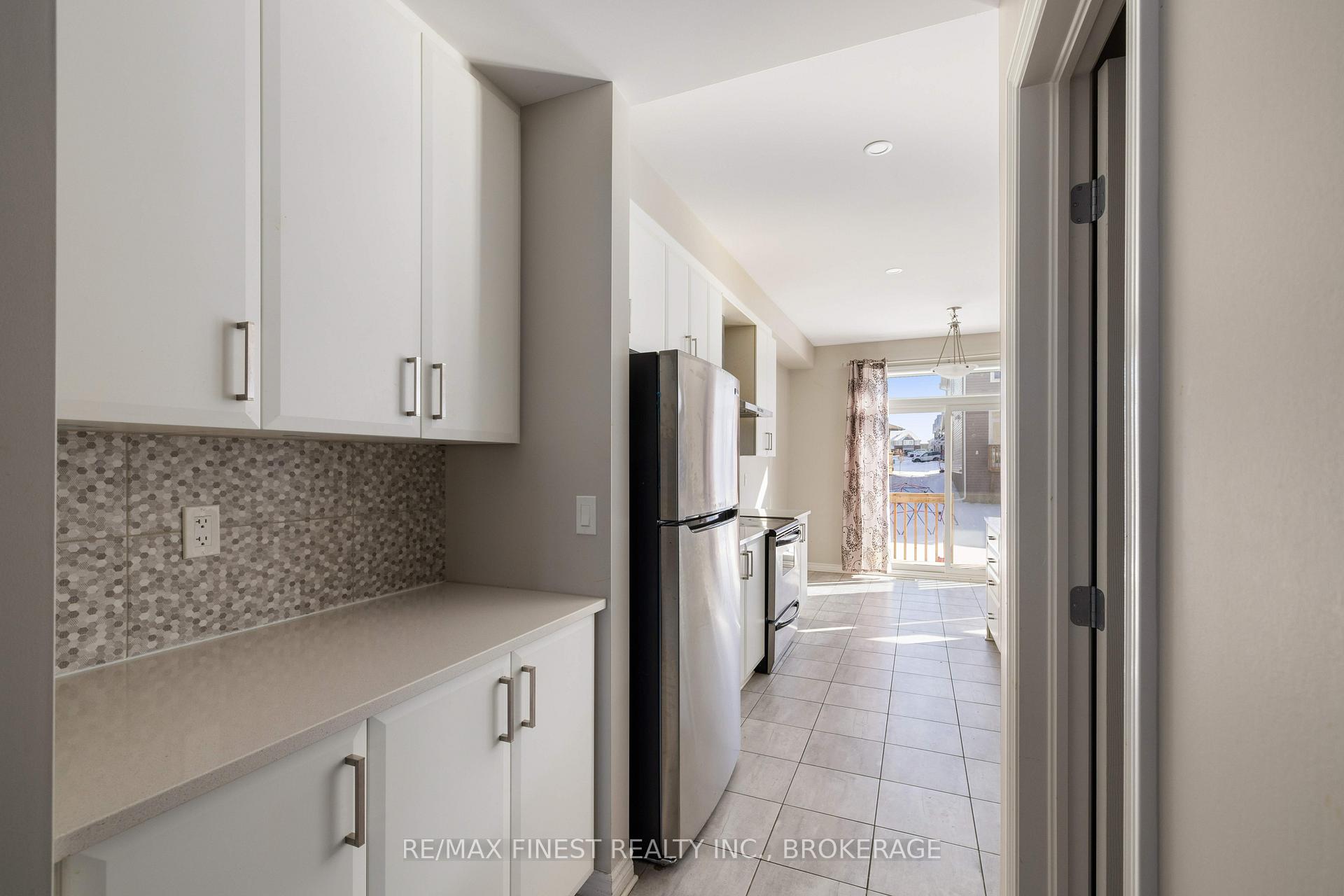 Photo 18 of 1239 Waterside Way, Kingston, Kingston East (Incl Barret Crt) — HOMEH