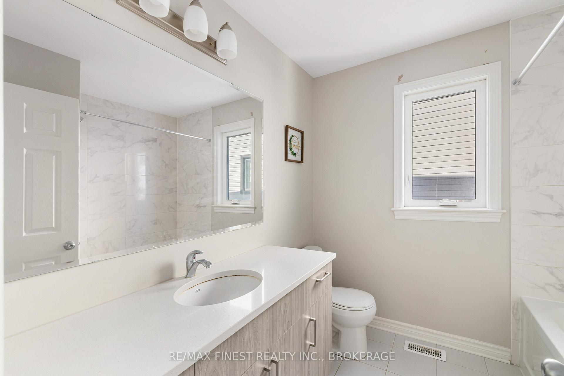 Photo 29 of 1239 Waterside Way, Kingston, Kingston East (Incl Barret Crt) — HOMEH