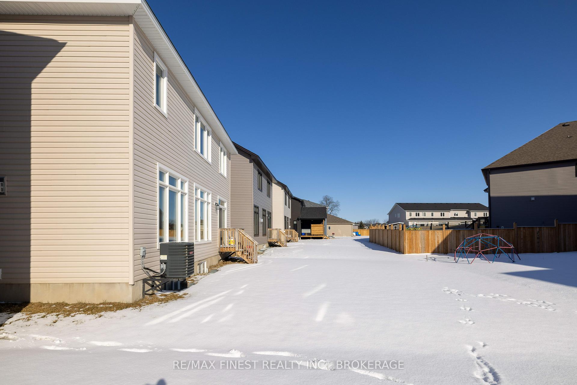 Photo 47 of 1239 Waterside Way, Kingston, Kingston East (Incl Barret Crt) — HOMEH