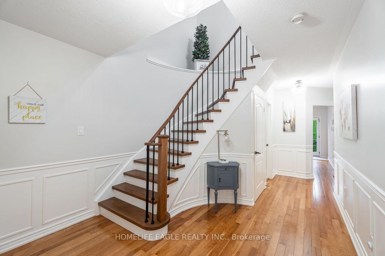 Photo 12 of 114 Surgeoner Crescent, Newmarket, Summerhill Estates — HOMEH