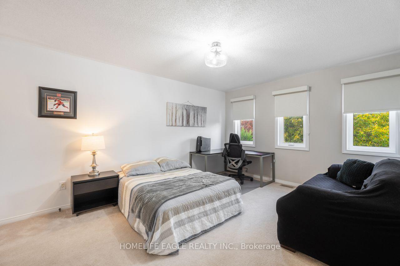 Photo 16 of 114 Surgeoner Crescent, Newmarket, Summerhill Estates — HOMEH