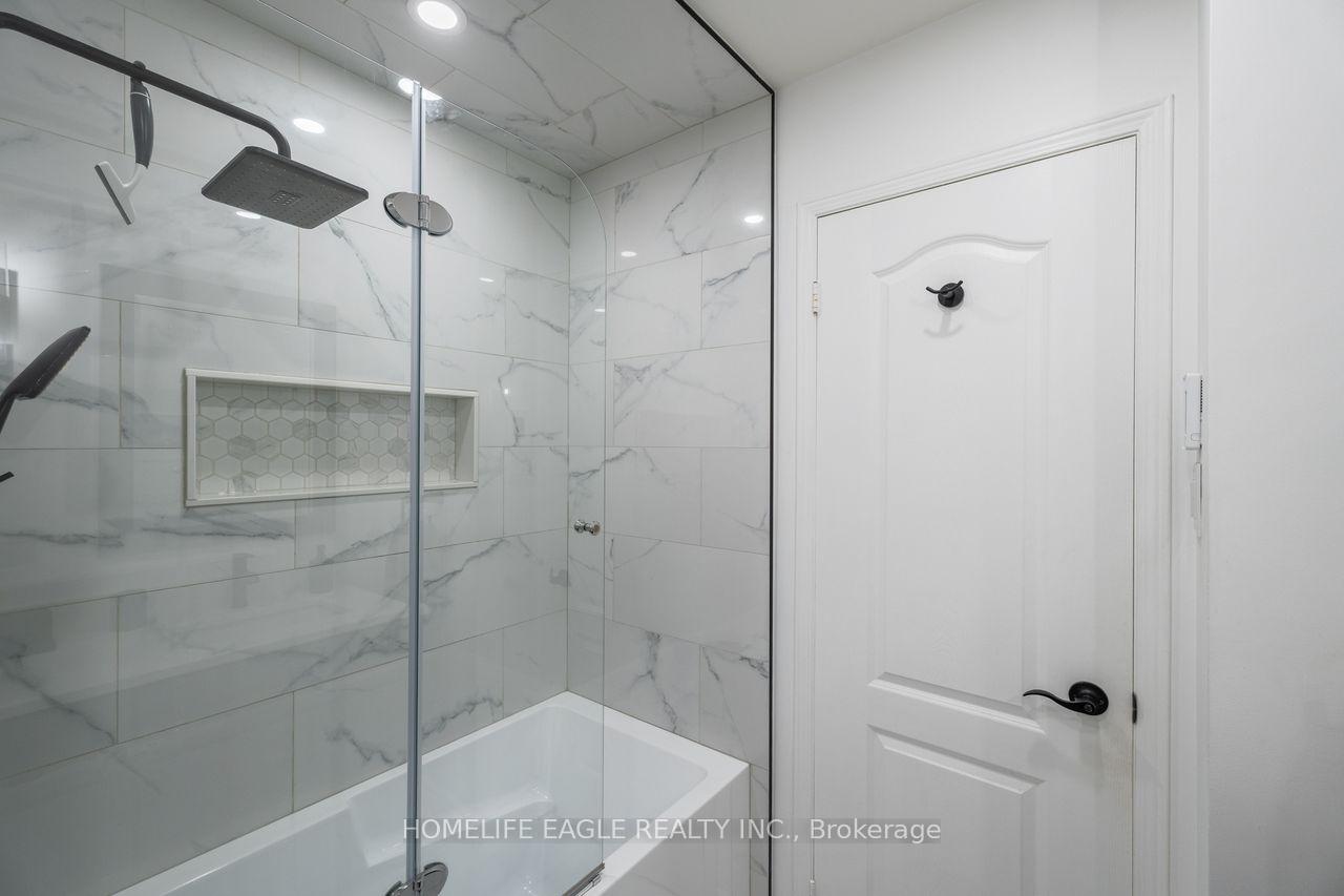 Photo 19 of 114 Surgeoner Crescent, Newmarket, Summerhill Estates — HOMEH