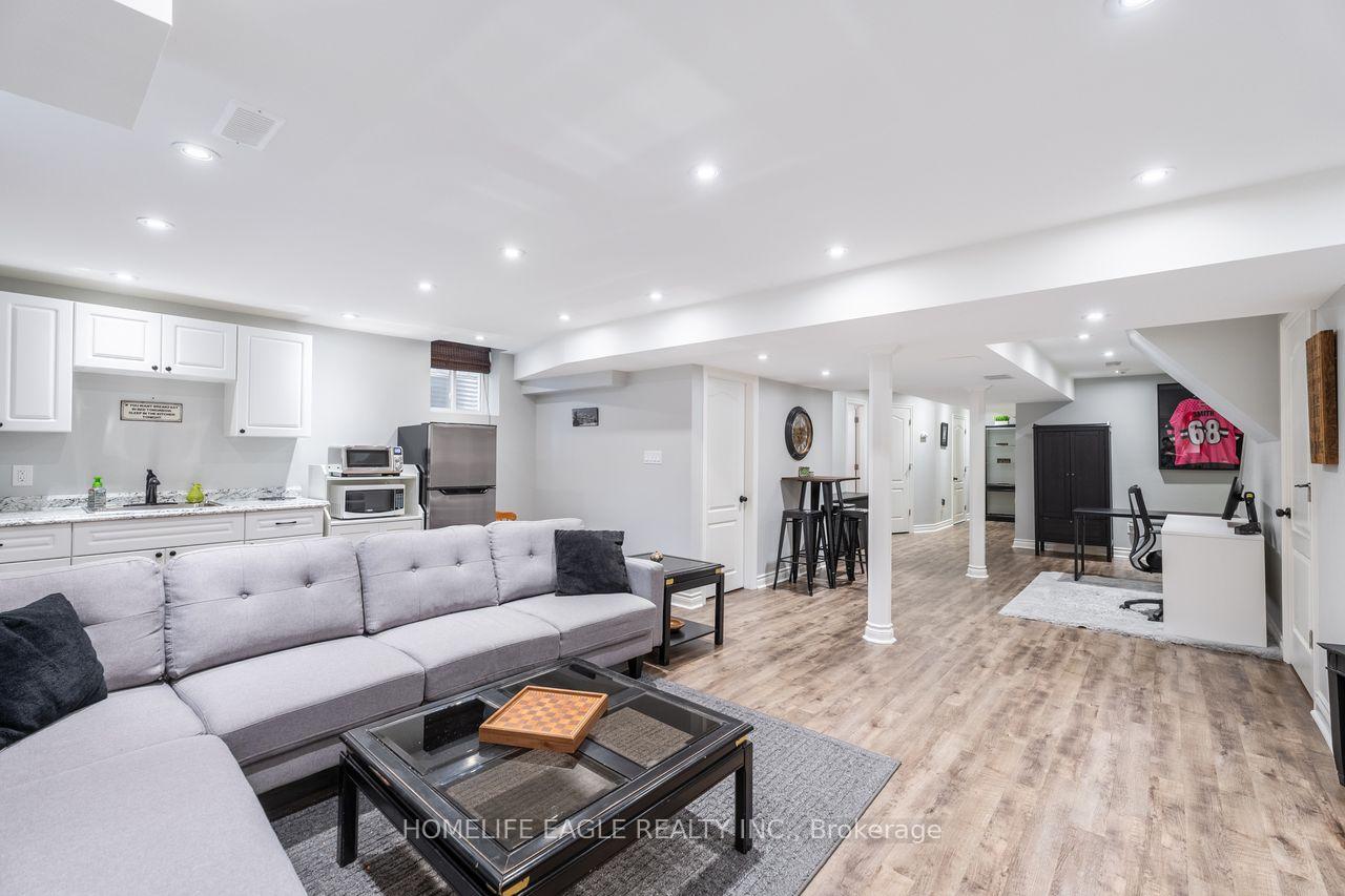Photo 22 of 114 Surgeoner Crescent, Newmarket, Summerhill Estates — HOMEH