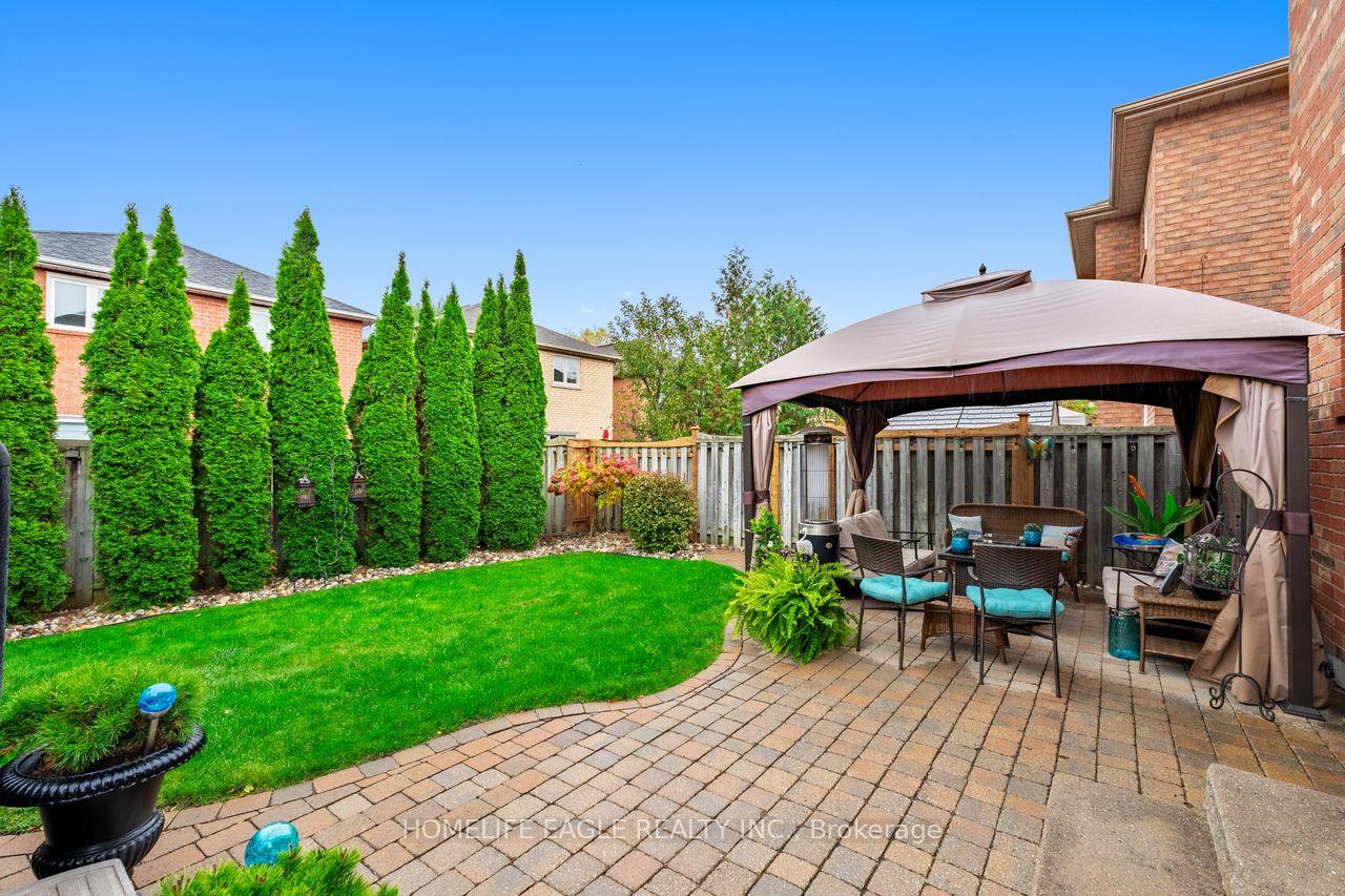 Photo 25 of 114 Surgeoner Crescent, Newmarket, Summerhill Estates — HOMEH